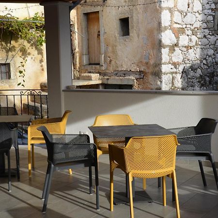 Apartmaji Tanto Malovše Crnice Exteriér fotografie